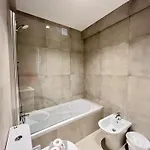 Stylish 2 With Pool By Homing Appartamento