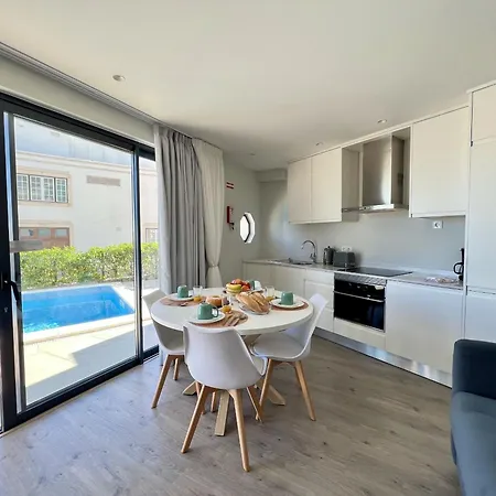 Daire Stylish 2 With Pool By Homing