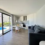 Апартаменти Stylish 2 With Pool By Homing Албуфейра