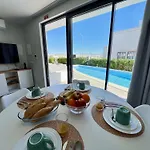 Апартаменти Stylish 2 With Pool By Homing