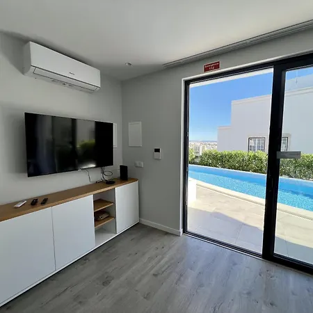 Stylish 2 With Pool By Homing * Αλμπουφέιρα